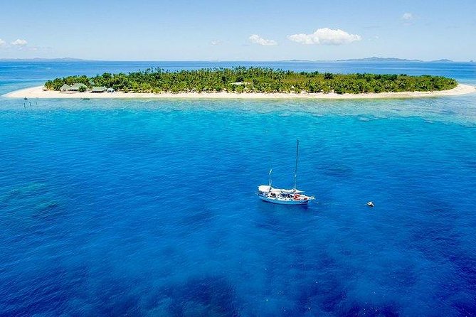 Fijian Islands and Snorkel Full-Day Whales Tale Cruise including Beach BBQ Lunch - Beach BBQ lunch: the menu is more generous than you’d expect