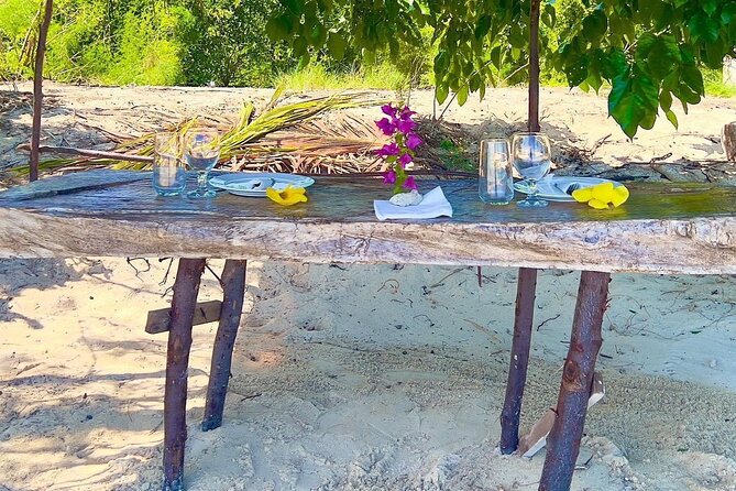 Lydia Boat Mauritius :Private boat tour:Whales&Dolphins encounter - Lunch, then the seafood BBQ: where the closing matters