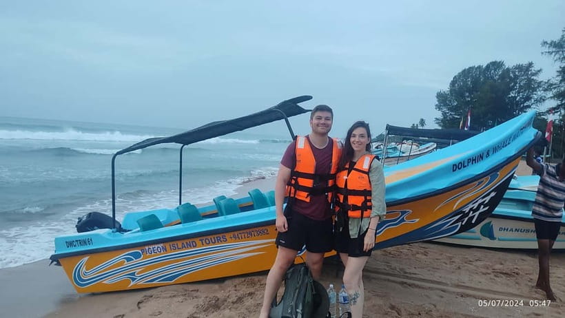 Trincomalee: Dolphin & Whale Watching Boat Tour - Sea conditions and motion sickness: the must-do prep
