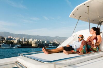 VipDolphins Luxury Whale Watching - Spotting dolphins and whales: how to get the most from the search